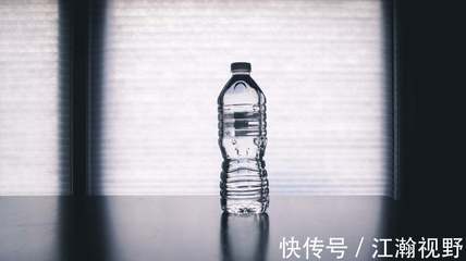 賣水賣到300億？日賺兩千萬的農夫山泉，功能性茶飲料浪潮下的攻防戰